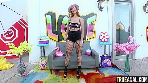 Siris Big Ass Is Ready To Take It Deep